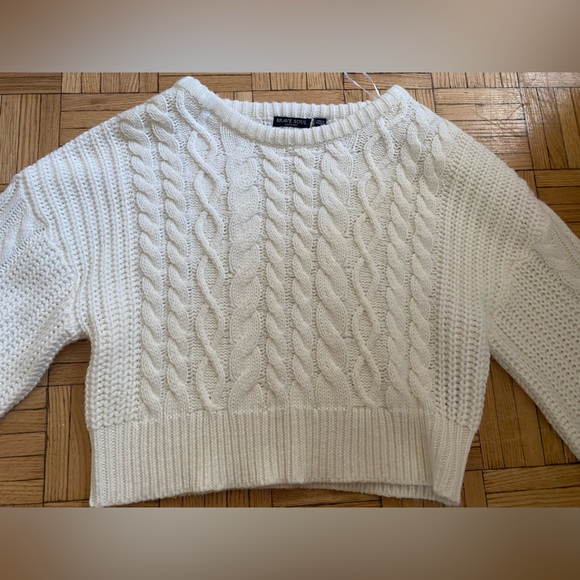 White knit sweater - Picture 3 of 4